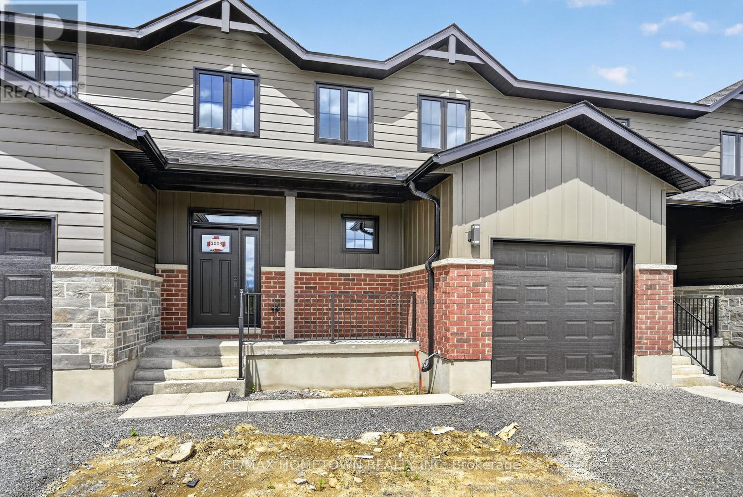 1009 Dobbie Street, Brockville, Ontario K6V 7N1 - Photo 4 - X13029856