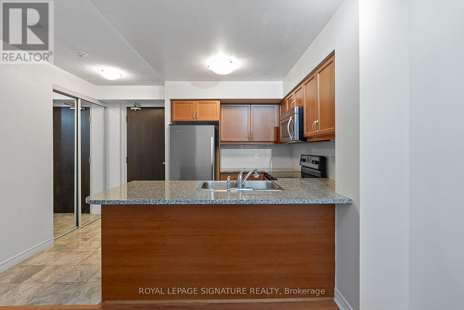 801 - 19 Grand Trunk Crescent, Toronto, Ontario  M5J 3A3 - Photo 9 - C13104174