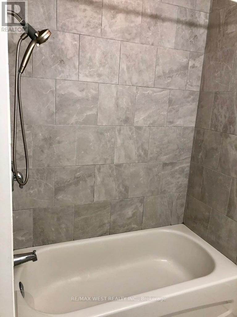 Main Floor - 305 St Clair Avenue E, Toronto, Ontario  M4T 1P3 - Photo 14 - C13104324