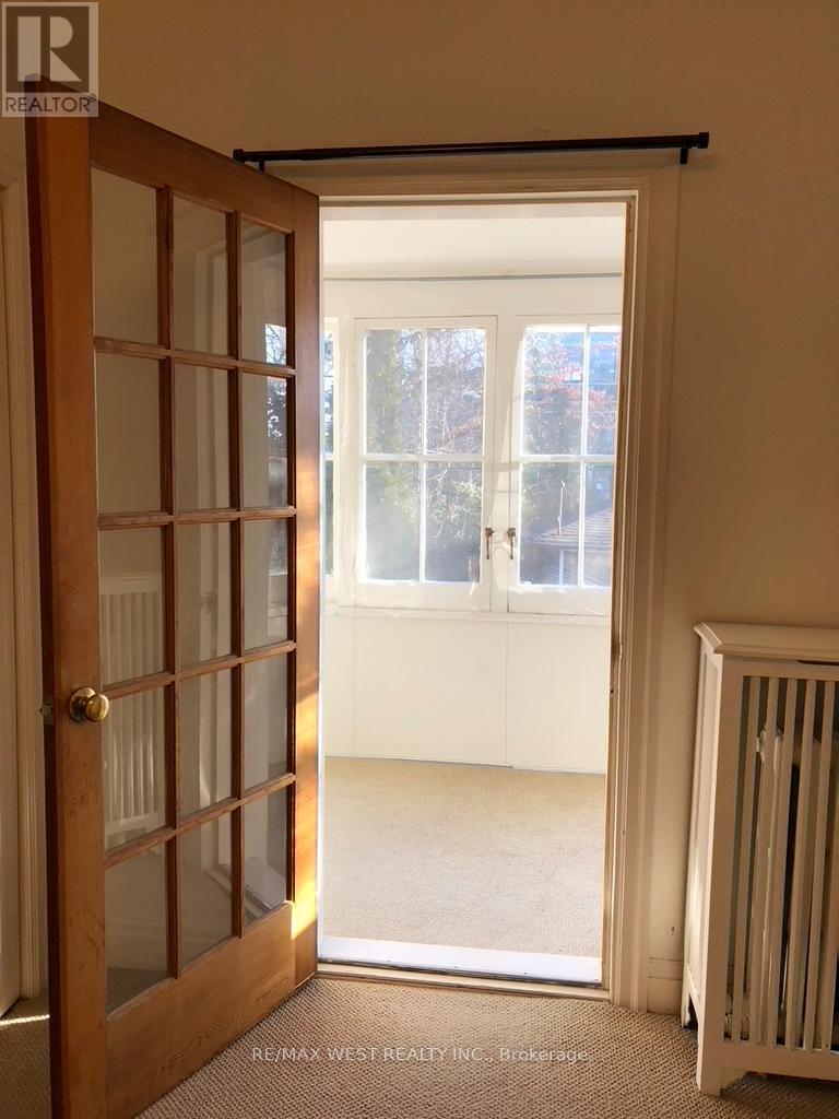 Main Floor - 305 St Clair Avenue E, Toronto, Ontario  M4T 1P3 - Photo 16 - C13104324