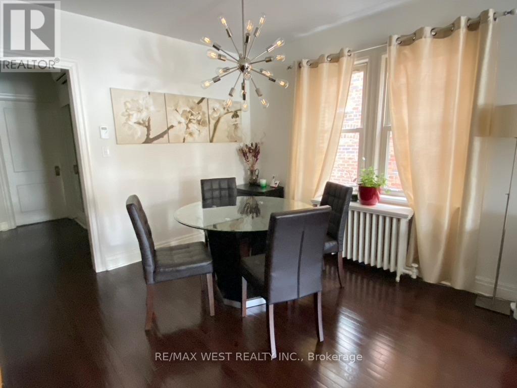 Main Floor - 305 St Clair Avenue E, Toronto, Ontario  M4T 1P3 - Photo 2 - C13104324
