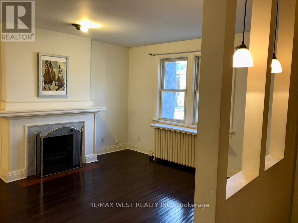Main Floor - 305 St Clair Avenue E, Toronto, Ontario  M4T 1P3 - Photo 4 - C13104324