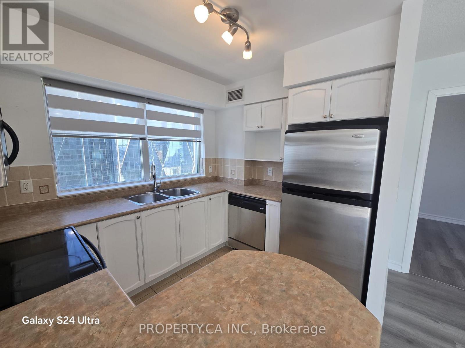 2811 - 18 Yonge Street, Toronto, Ontario  M5E 1Z8 - Photo 11 - C13104344