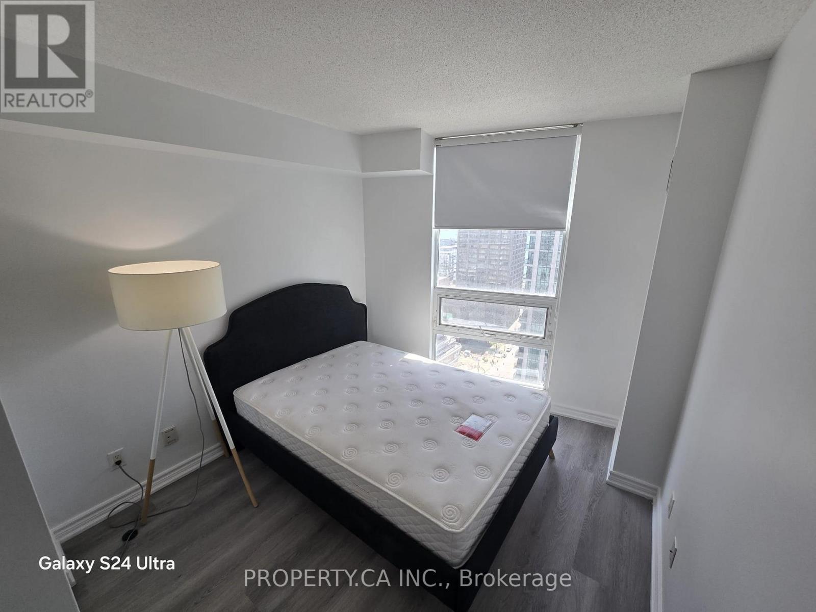 2811 - 18 Yonge Street, Toronto, Ontario  M5E 1Z8 - Photo 2 - C13104344