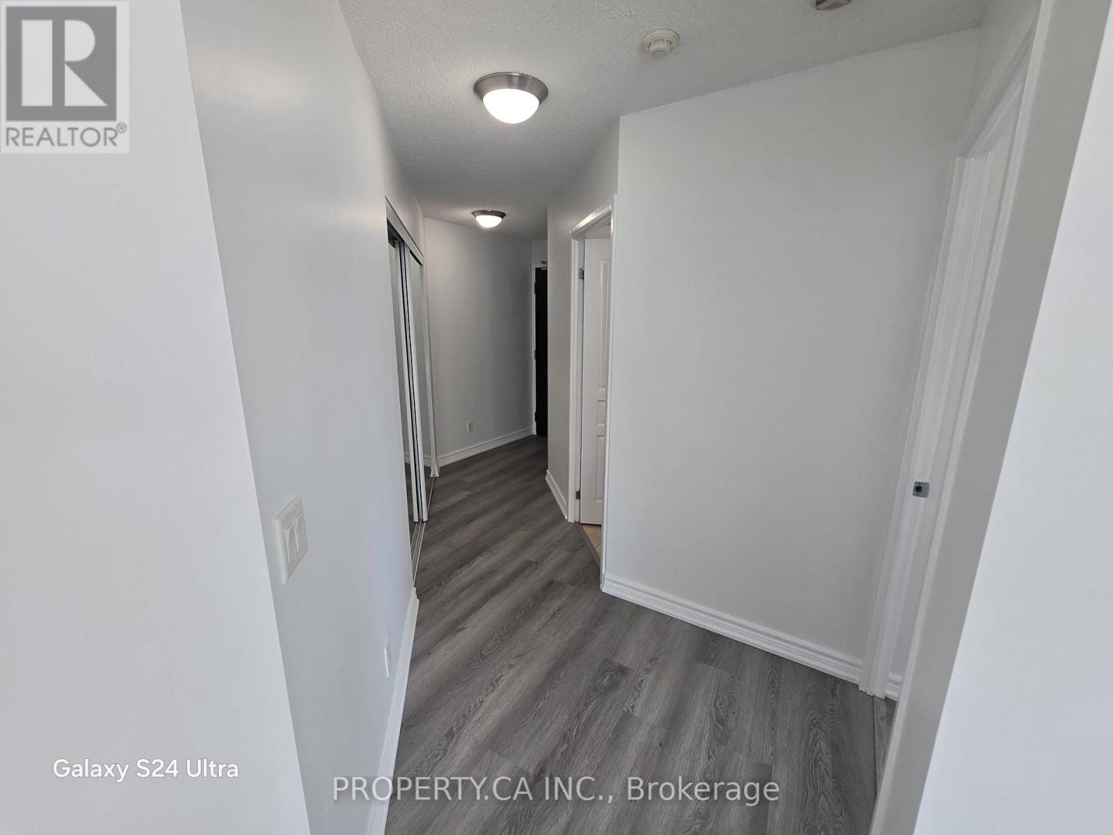 2811 - 18 Yonge Street, Toronto, Ontario  M5E 1Z8 - Photo 3 - C13104344