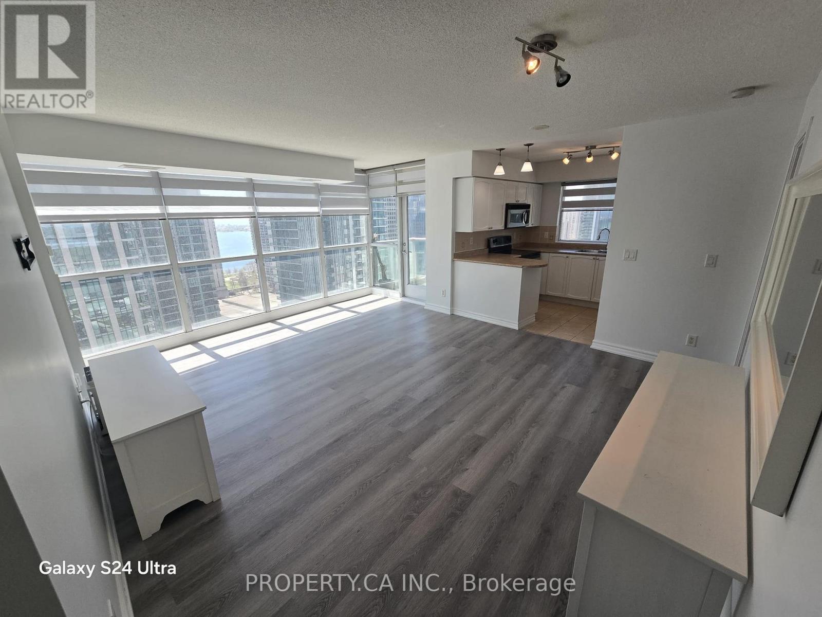 2811 - 18 Yonge Street, Toronto, Ontario  M5E 1Z8 - Photo 8 - C13104344