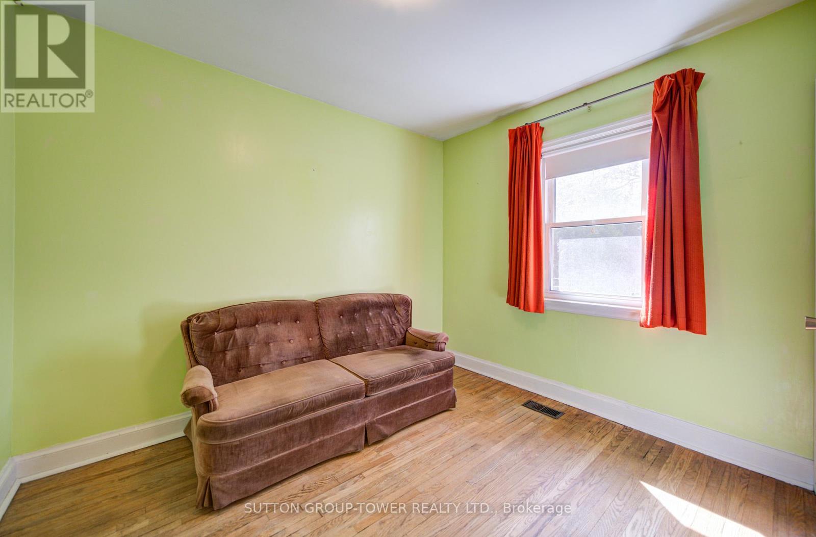 31 Melody Road S, Toronto, Ontario  M9M 1C9 - Photo 19 - W13101466