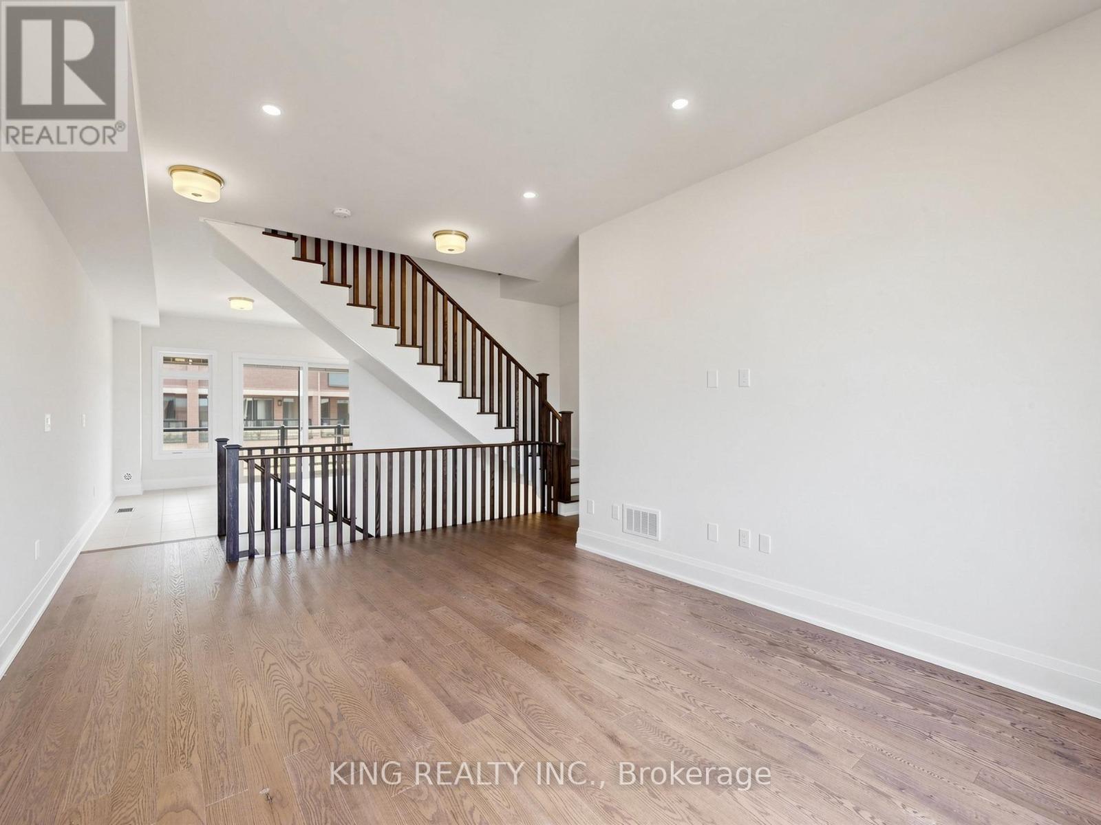 3433 Preserve Drive, Oakville, Ontario  L6M 4K1 - Photo 4 - W13103592