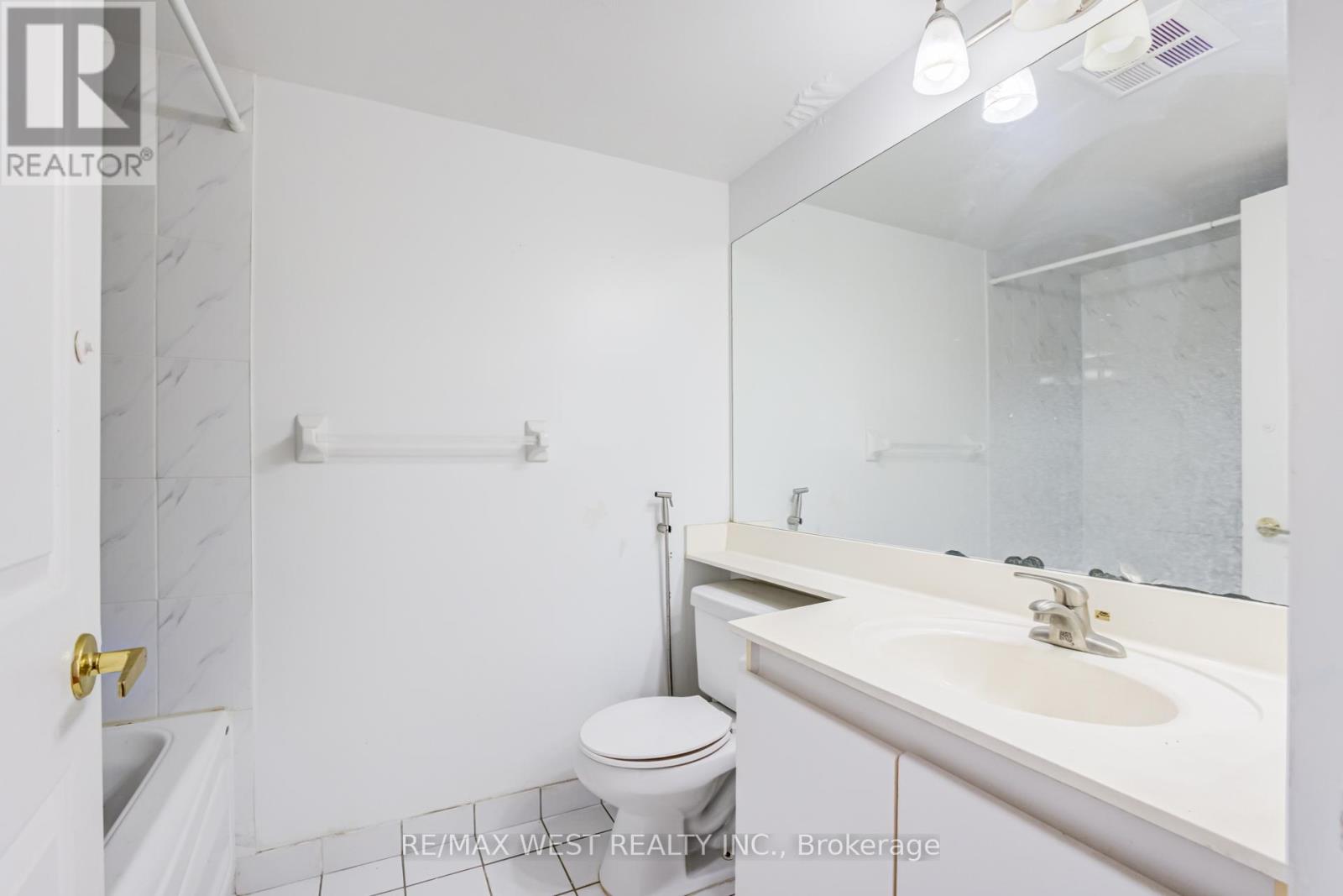 707 - 88 Corporate Drive, Toronto, Ontario  M1H 3G6 - Photo 21 - E13104394