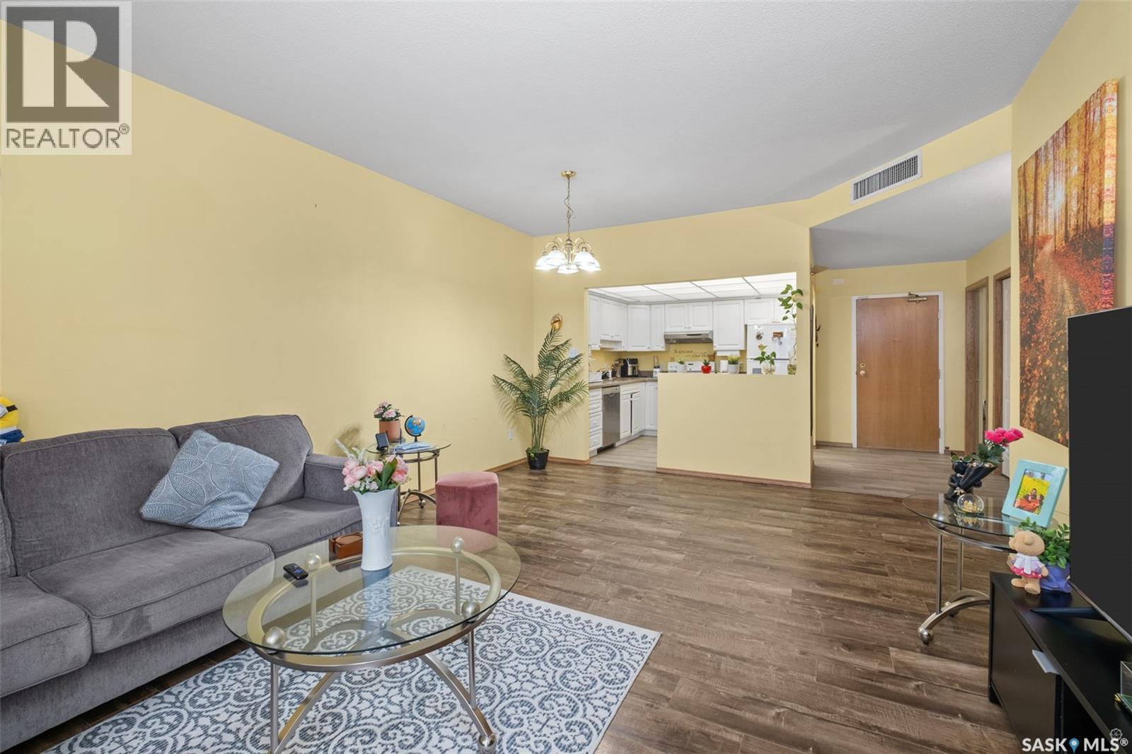 111 305 34th Street W, Prince Albert, Saskatchewan  S6V 8B8 - Photo 4 - SK035257
