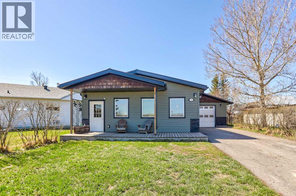 304 3 Avenue, Cowley, Alberta
