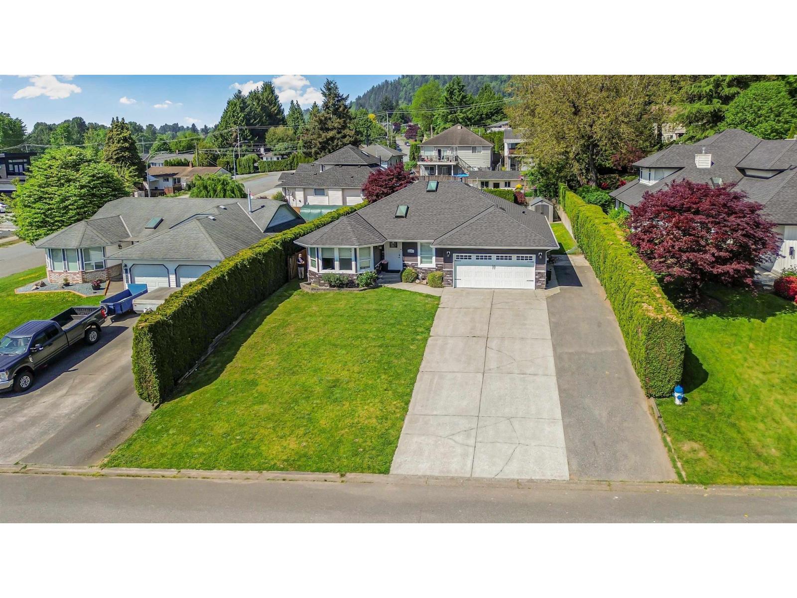 35061 Sunnyside Drive, Mission, British Columbia  V2V 6S9 - Photo 3 - R3121300