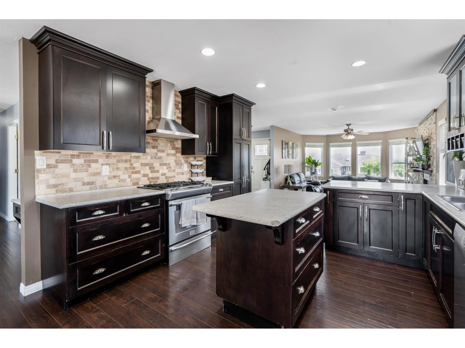 35061 Sunnyside Drive, Mission, British Columbia  V2V 6S9 - Photo 8 - R3121300