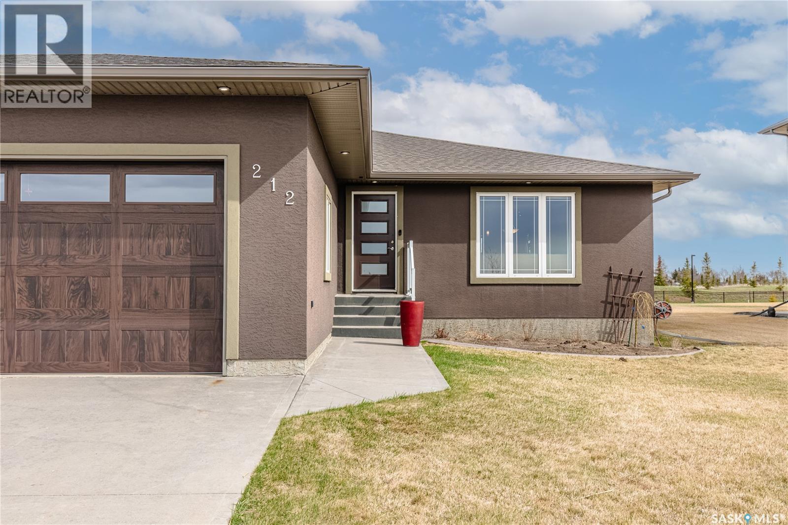 212 Iron Bridge Drive, Moose Jaw, Saskatchewan  S6J 0B5 - Photo 4 - SK035409