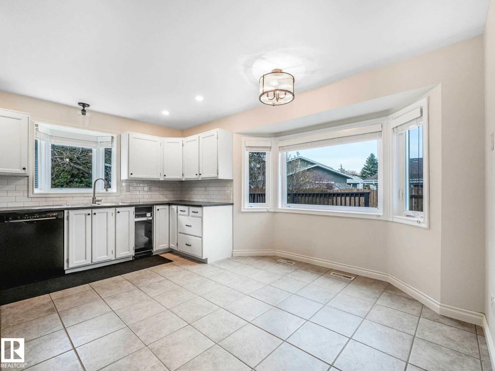 4011 104 St Nw, Edmonton, Alberta  T6J 6K9 - Photo 13 - E4486653