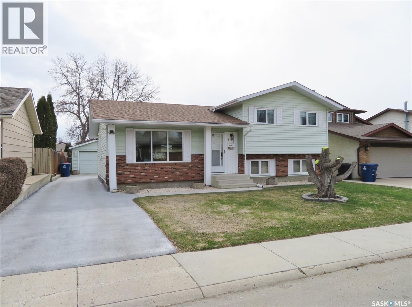 315 Benesh CRESCENT, Saskatoon, Saskatchewan