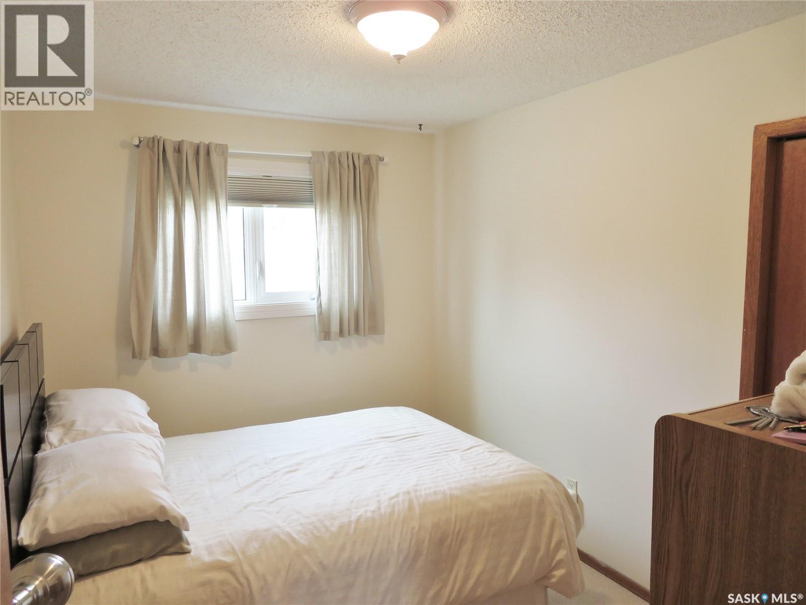 315 Benesh Crescent, Saskatoon, Saskatchewan  S7K 6P1 - Photo 10 - SK035320