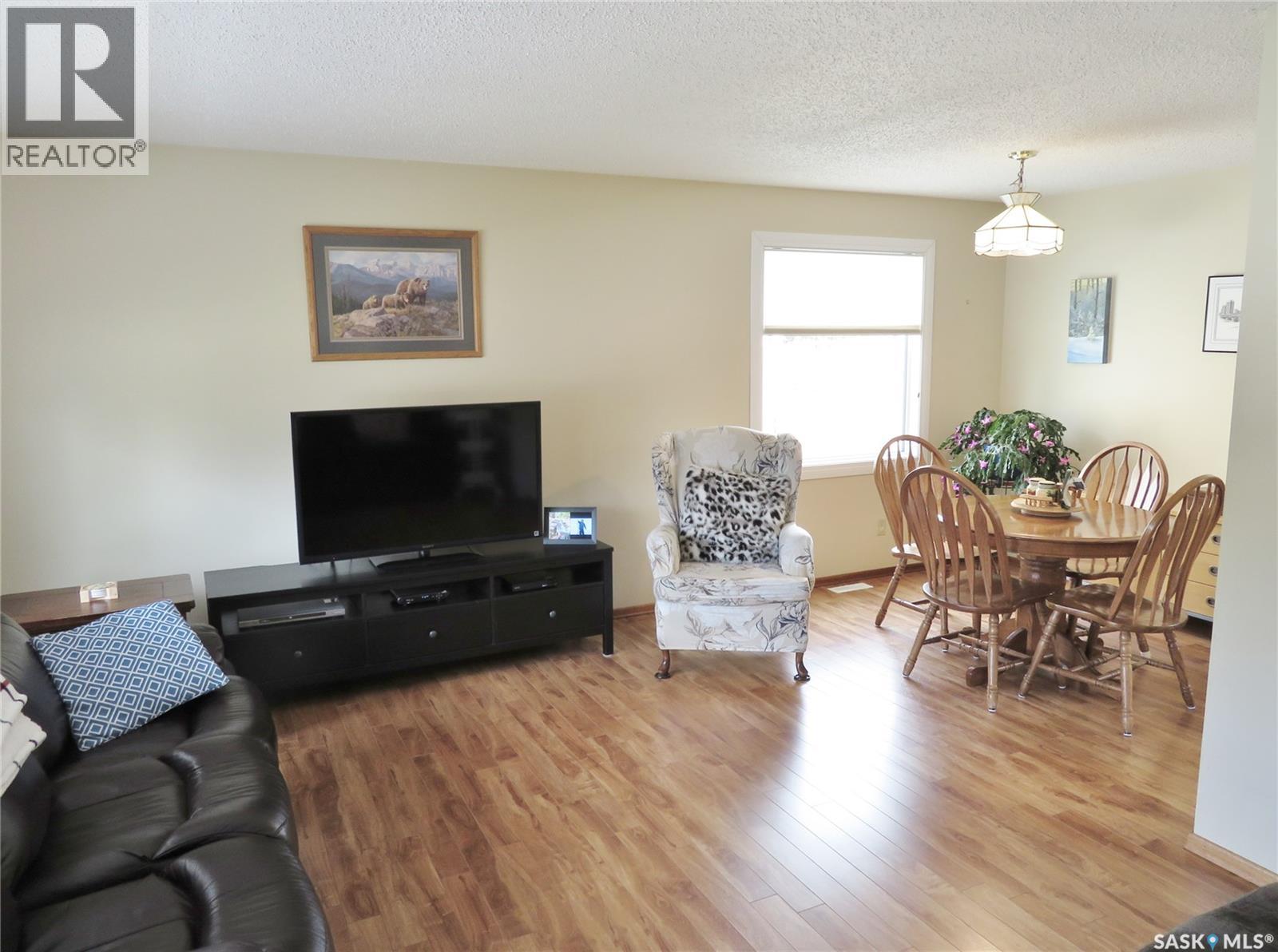 315 Benesh Crescent, Saskatoon, Saskatchewan  S7K 6P1 - Photo 5 - SK035320