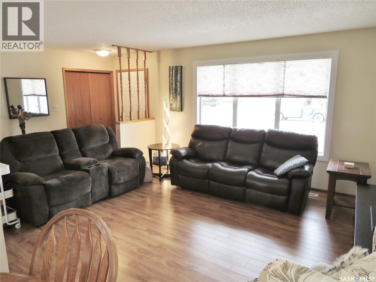 315 Benesh Crescent, Saskatoon, Saskatchewan  S7K 6P1 - Photo 6 - SK035320