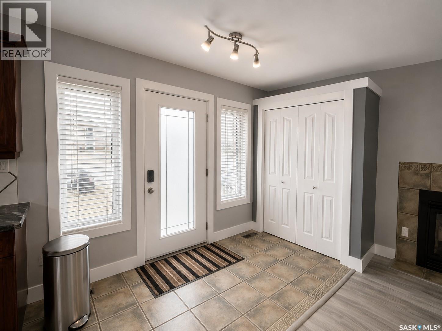 219 Crawford Avenue W, Melfort, Saskatchewan  S0E 1A0 - Photo 2 - SK035282
