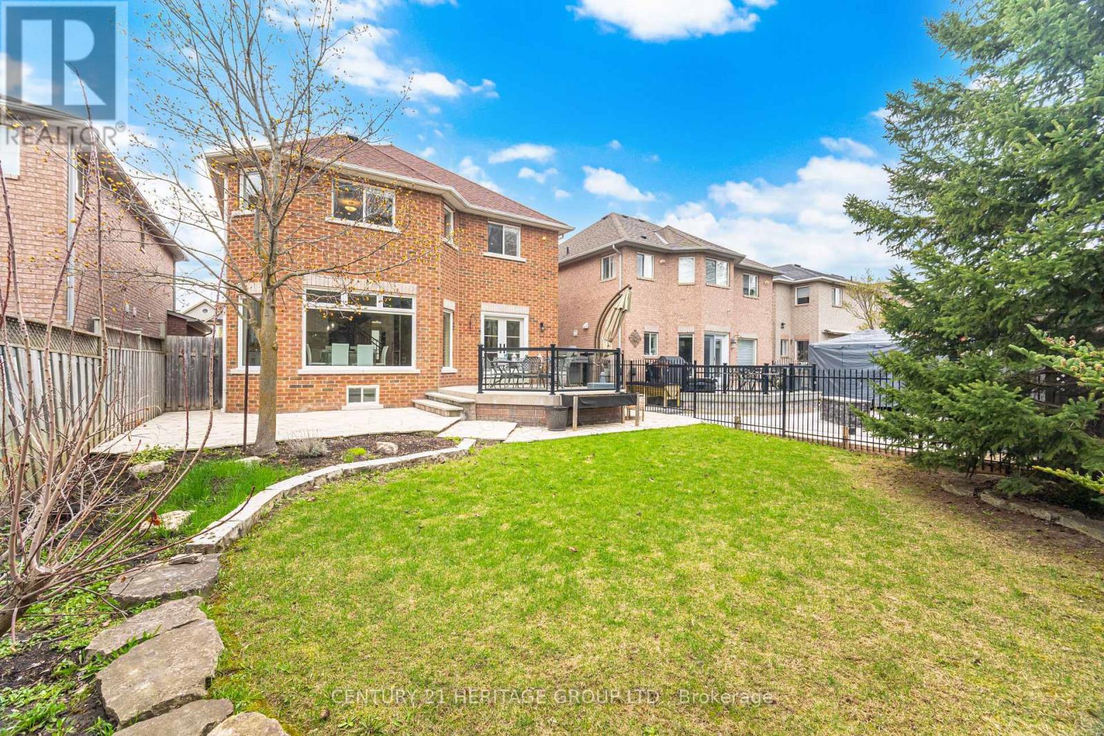 59 Estate Garden Drive, Richmond Hill, Ontario  L4E 3V5 - Photo 46 - N13104264