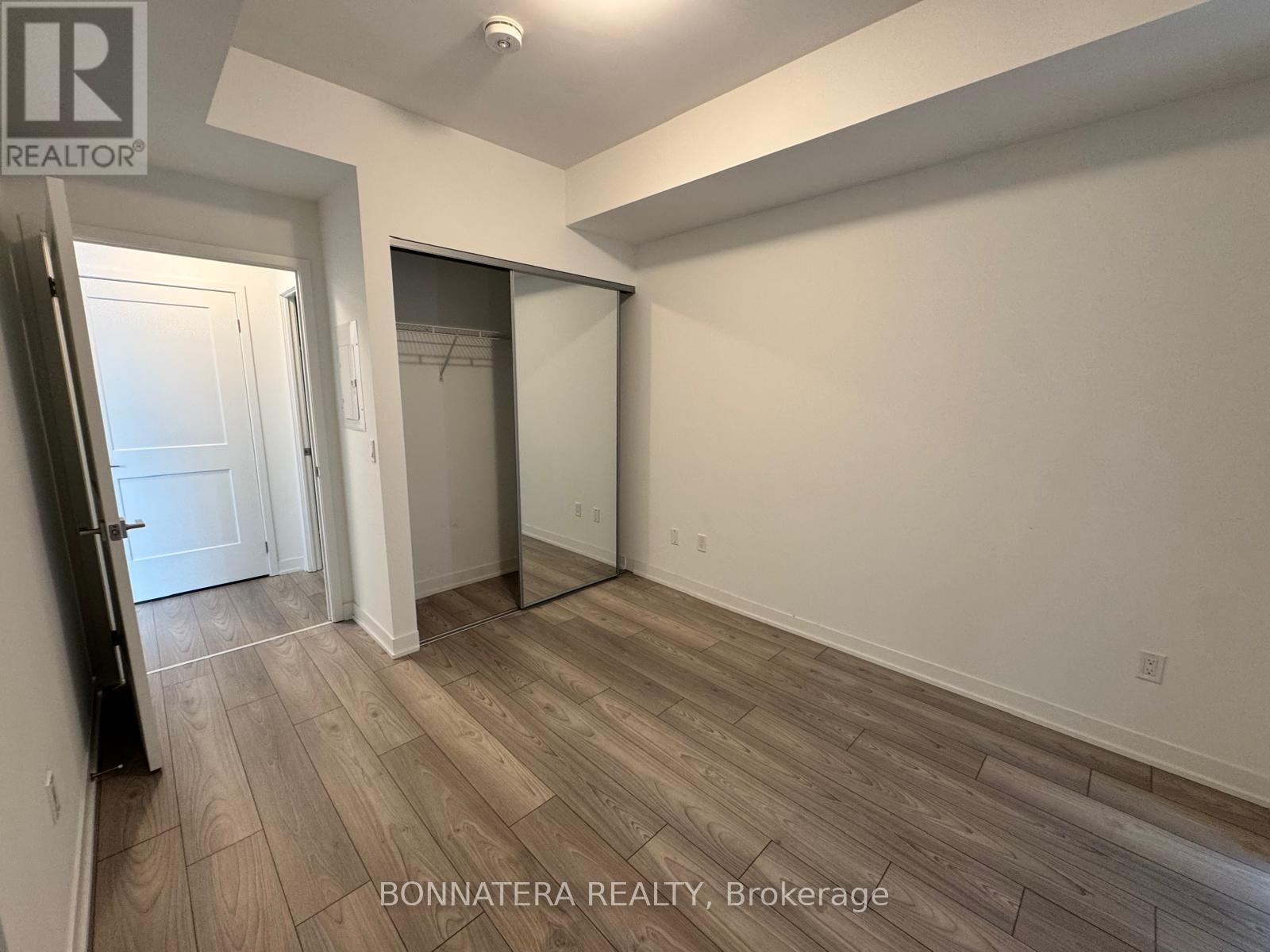 1027 - 498 Caldari Road, Vaughan, Ontario  L4K 0R6 - Photo 13 - N13104358