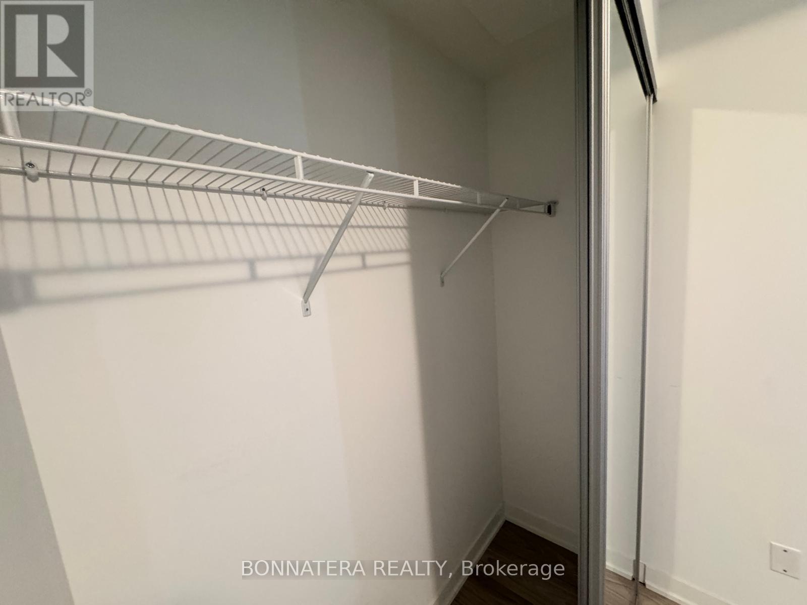 1027 - 498 Caldari Road, Vaughan, Ontario  L4K 0R6 - Photo 14 - N13104358