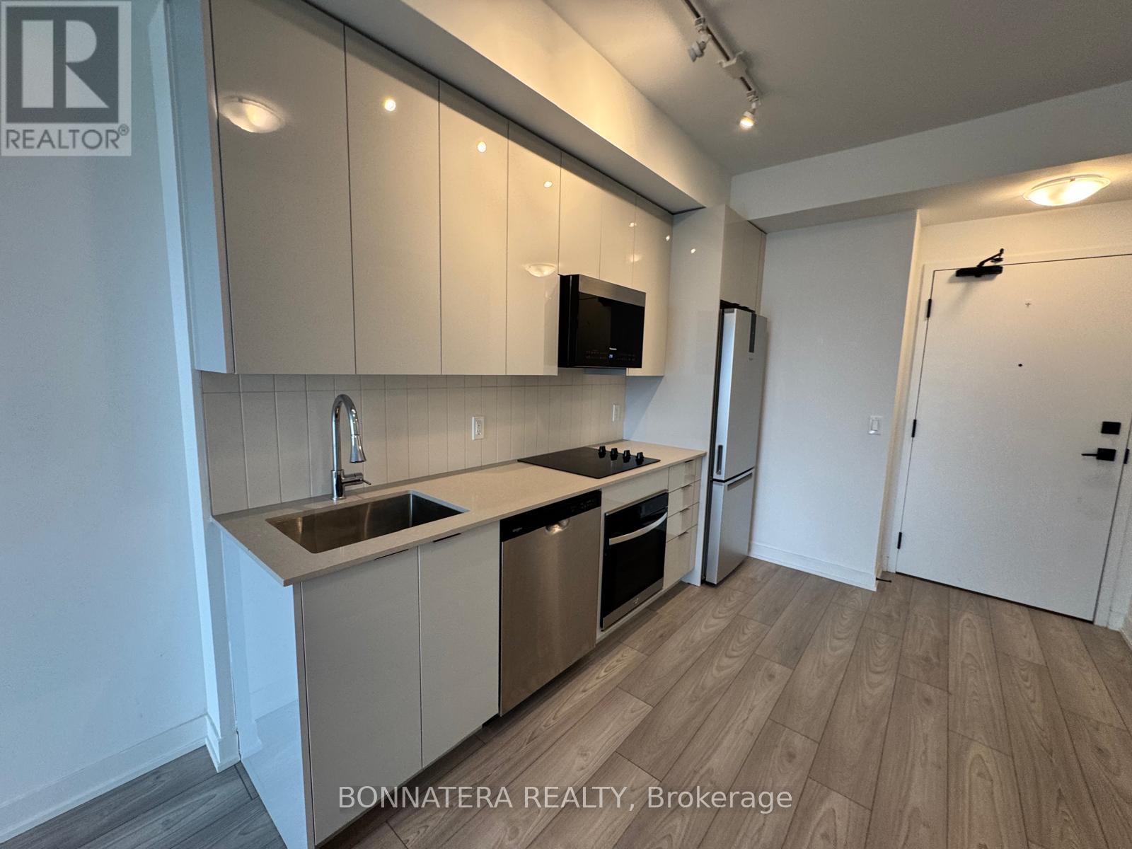 1027 - 498 Caldari Road, Vaughan, Ontario  L4K 0R6 - Photo 6 - N13104358