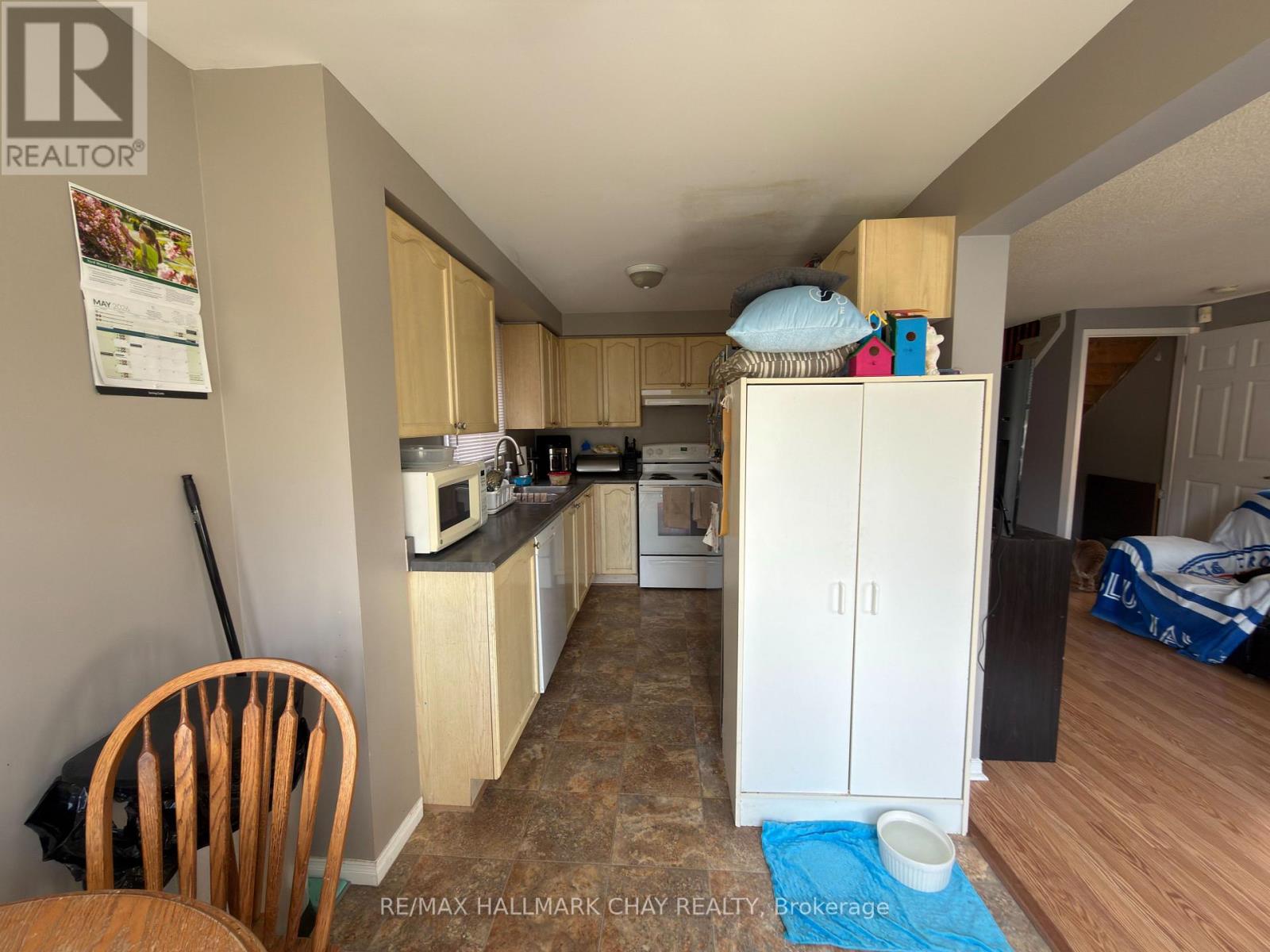207 Tunbridge Road, Barrie (Georgian Drive), Ontario  L4M 6R6 - Photo 7 - S13104218