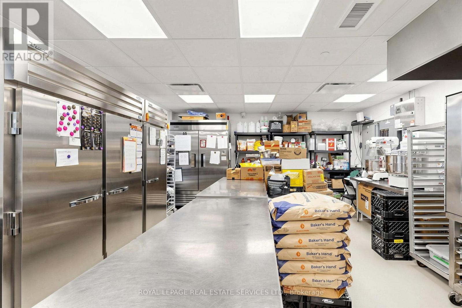 C3 - 185 Dunlop Street E, Barrie (Lakeshore), Ontario  L4M 0L7 - Photo 26 - S13104278