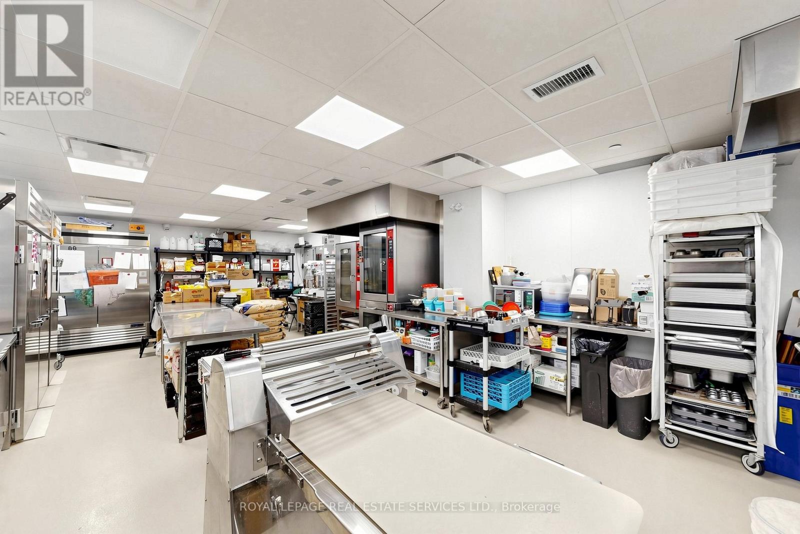 C3 - 185 Dunlop Street E, Barrie (Lakeshore), Ontario  L4M 0L7 - Photo 28 - S13104278