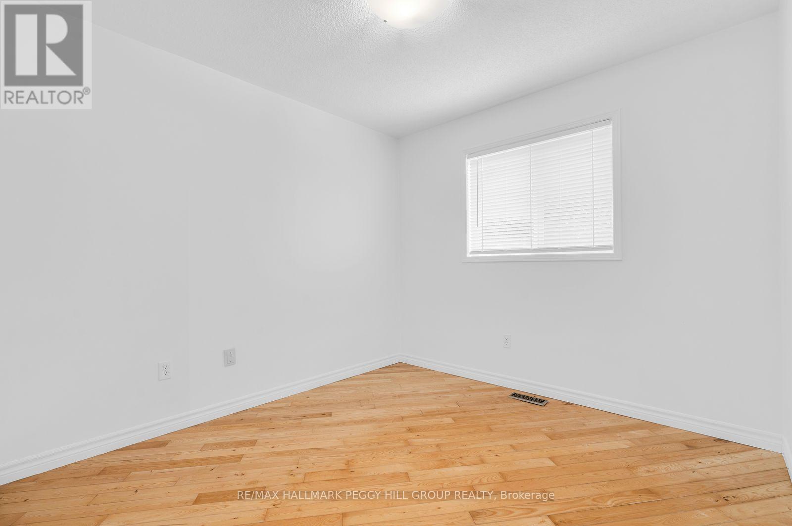 Upper - 69 Moir Crescent, Barrie (Painswick North), Ontario  L4N 8B2 - Photo 9 - S13104408