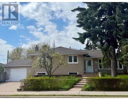 1 CHARLEMONT CRESCENT, Toronto, Ontario