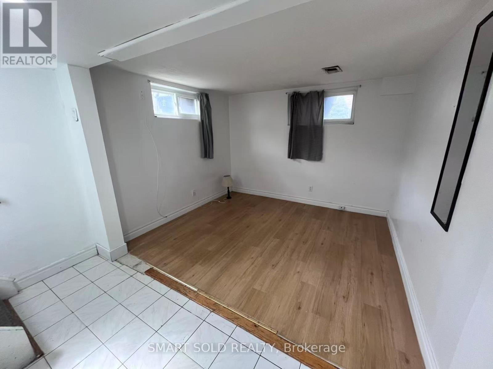58 Emmeline Crescent, Toronto, Ontario  M1S 1L2 - Photo 2 - E12925288