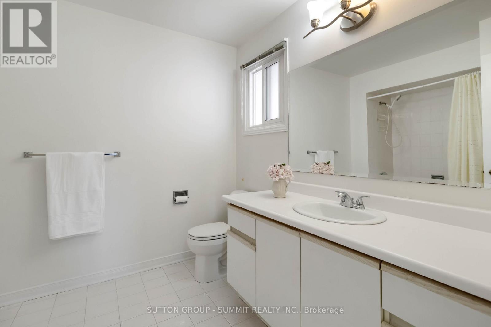 4466 Gladebrook Crescent, Mississauga, Ontario  L5V 1E4 - Photo 18 - W13098974