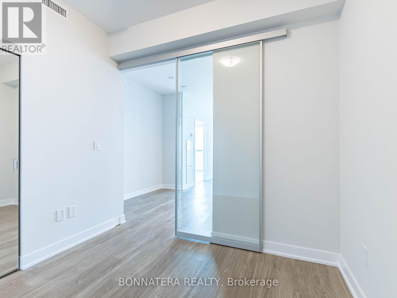 4309 - 430 Square One Drive, Mississauga, Ontario  L5B 0L6 - Photo 27 - W13104266