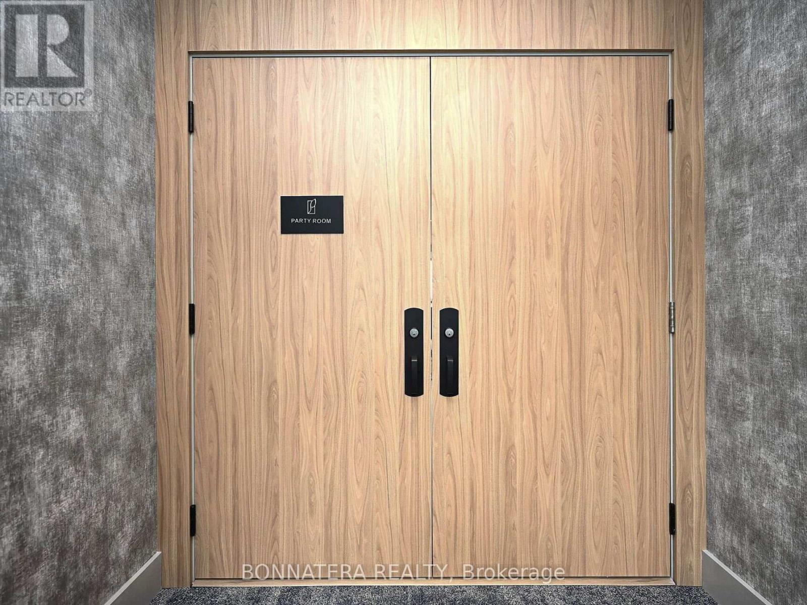 4309 - 430 Square One Drive, Mississauga, Ontario  L5B 0L6 - Photo 43 - W13104266