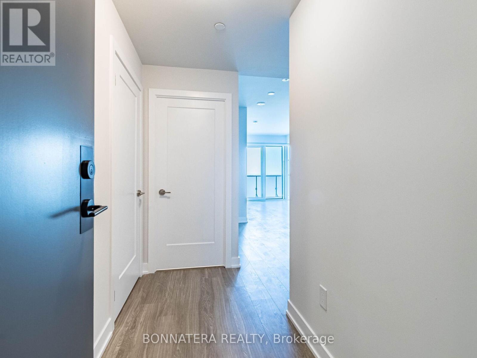 4309 - 430 Square One Drive, Mississauga, Ontario  L5B 0L6 - Photo 9 - W13104266