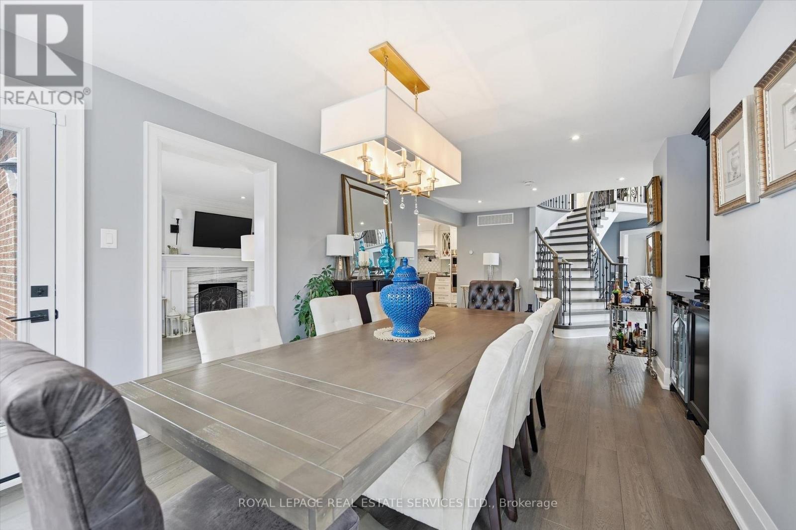 1256 Fieldcrest Lane, Oakville, Ontario  L6M 2L8 - Photo 13 - W13104342