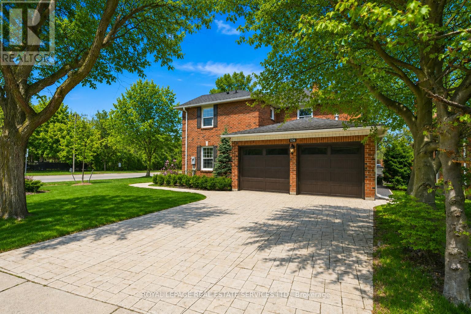 1256 Fieldcrest Lane, Oakville, Ontario  L6M 2L8 - Photo 3 - W13104342