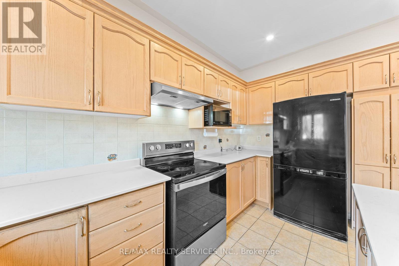 20 Strathdale Road, Brampton, Ontario  L6P 2Y1 - Photo 21 - W13104356