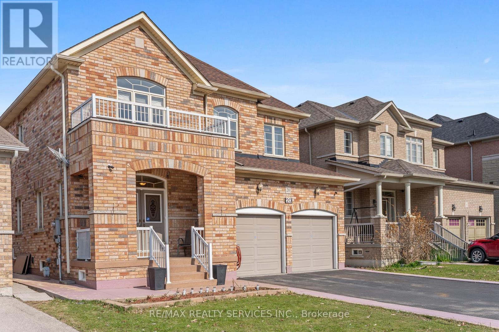 20 Strathdale Road, Brampton, Ontario  L6P 2Y1 - Photo 4 - W13104356
