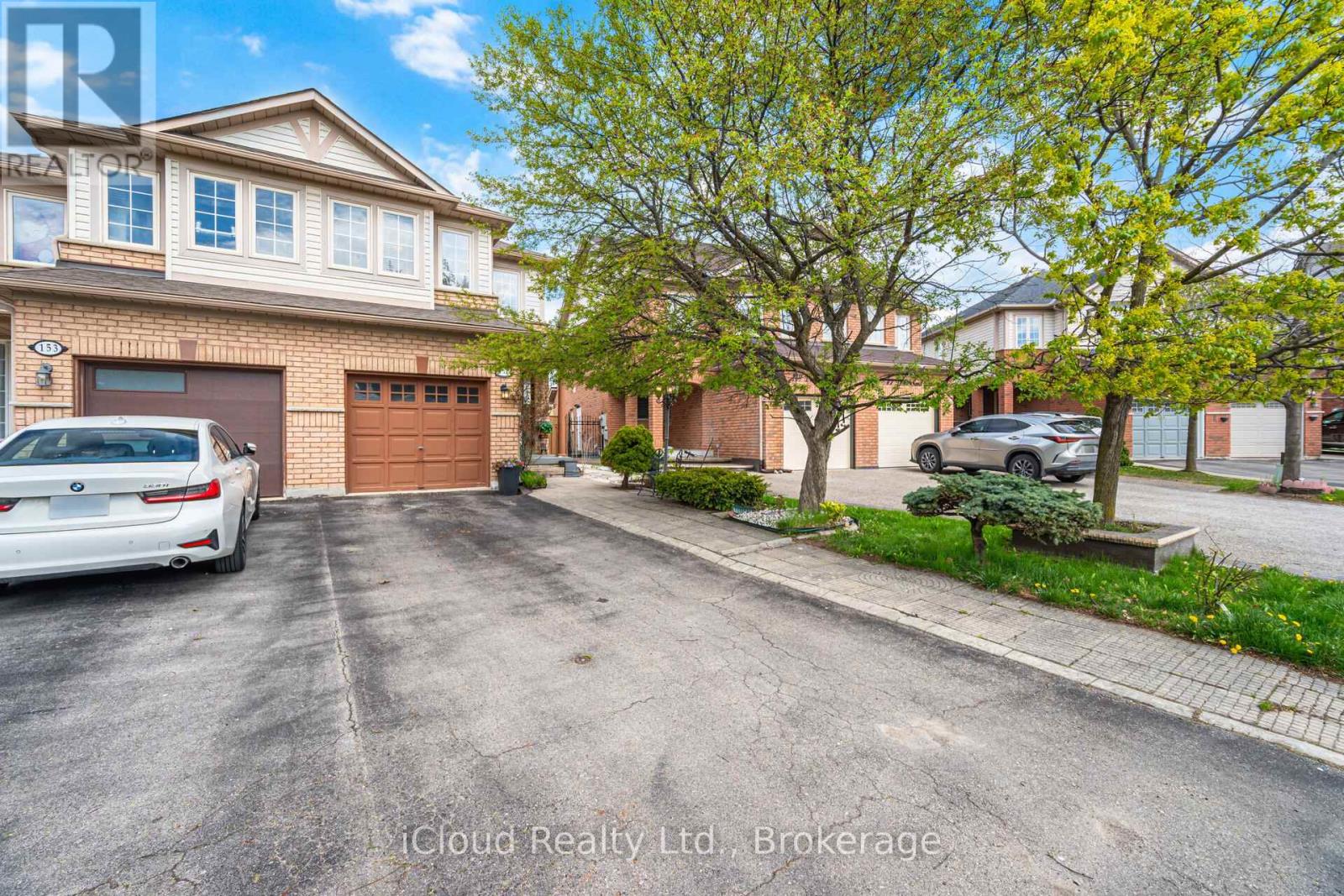 151 Desert Sand Drive, Brampton, Ontario  L6R 1P9 - Photo 4 - W13104374