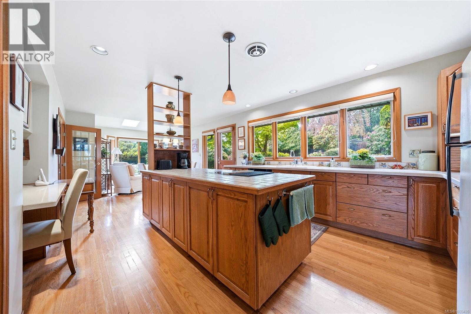 6412 Bryn Rd, Central Saanich, British Columbia  V8M 1X6 - Photo 22 - 1033435
