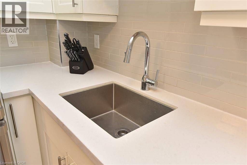 2081 Fairview Street Unit# 1003, Burlington, Ontario  L7R 0E4 - Photo 12 - 40828485