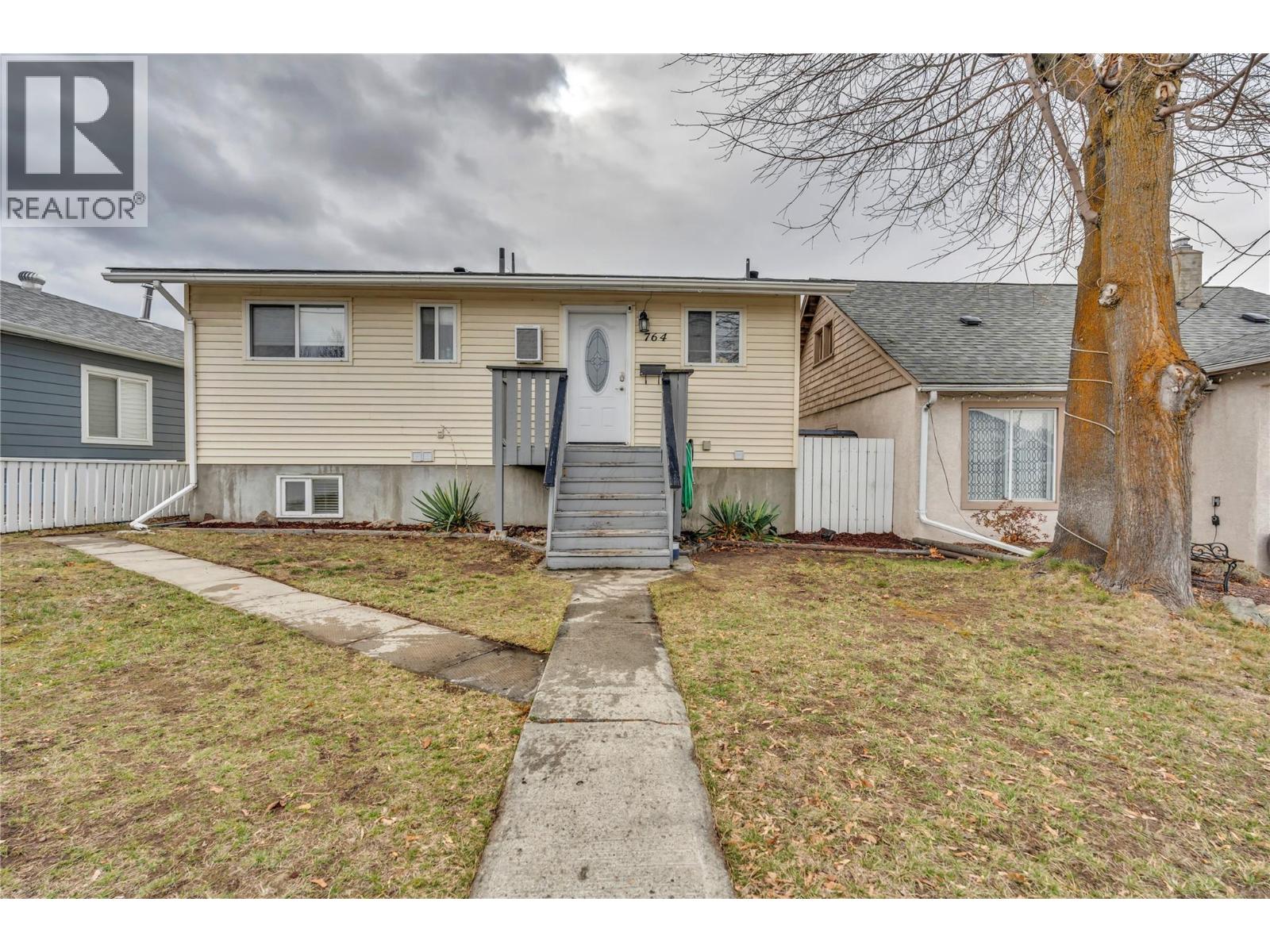 764 Penticton Avenue, Penticton, British Columbia  V2A 2M8 - Photo 3 - 10375759