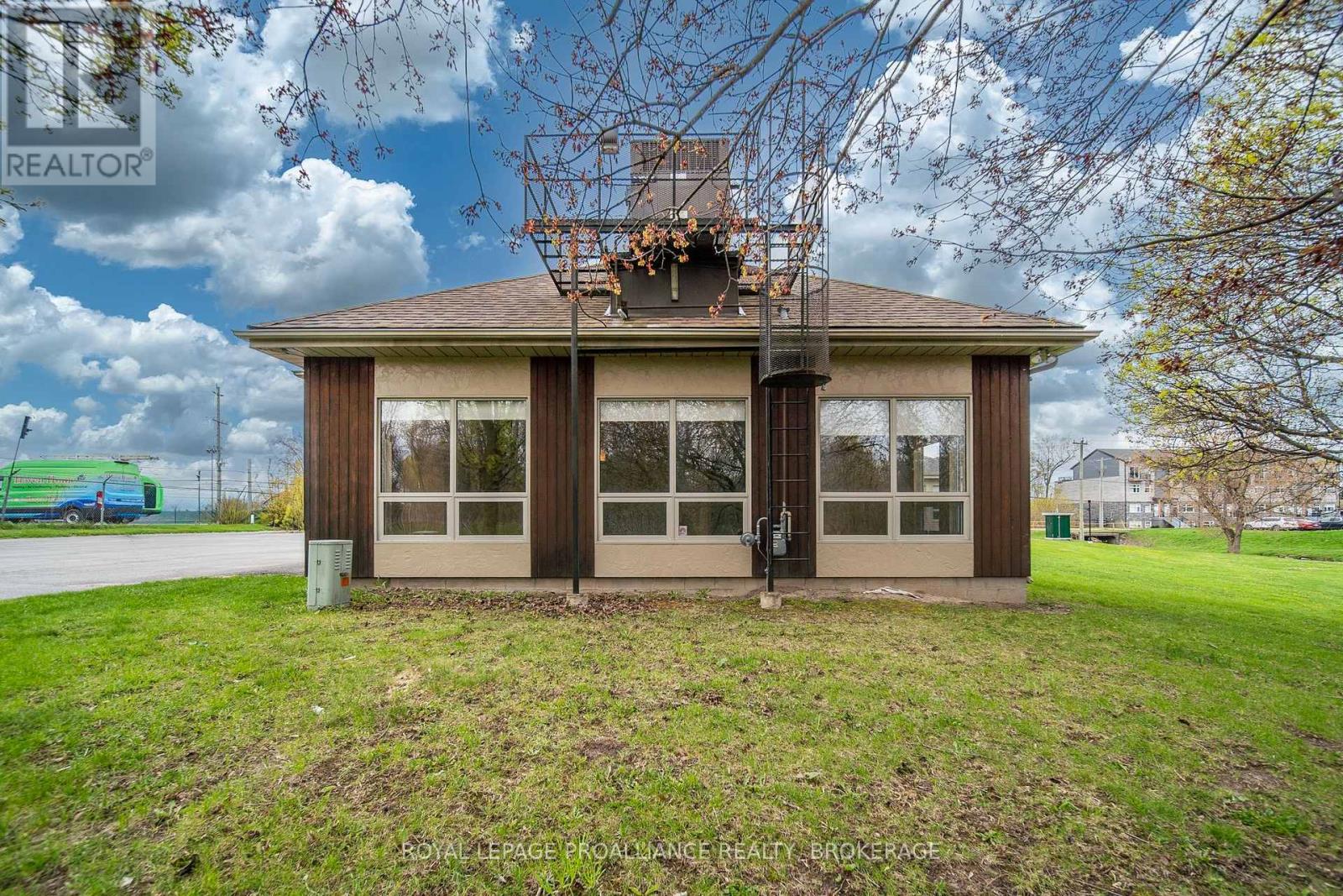 820 Development Drive, Kingston, Ontario  K7M 5V7 - Photo 3 - X13104574