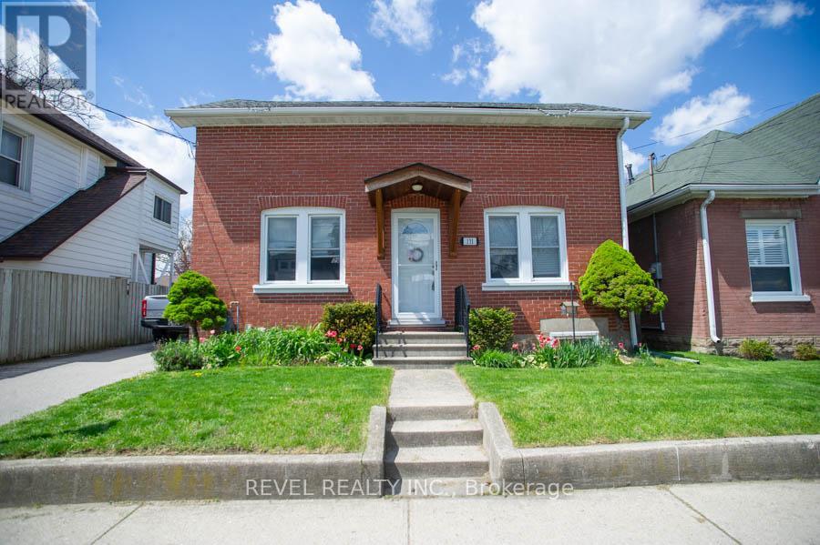 131 SUPERIOR STREET, brantford, Ontario