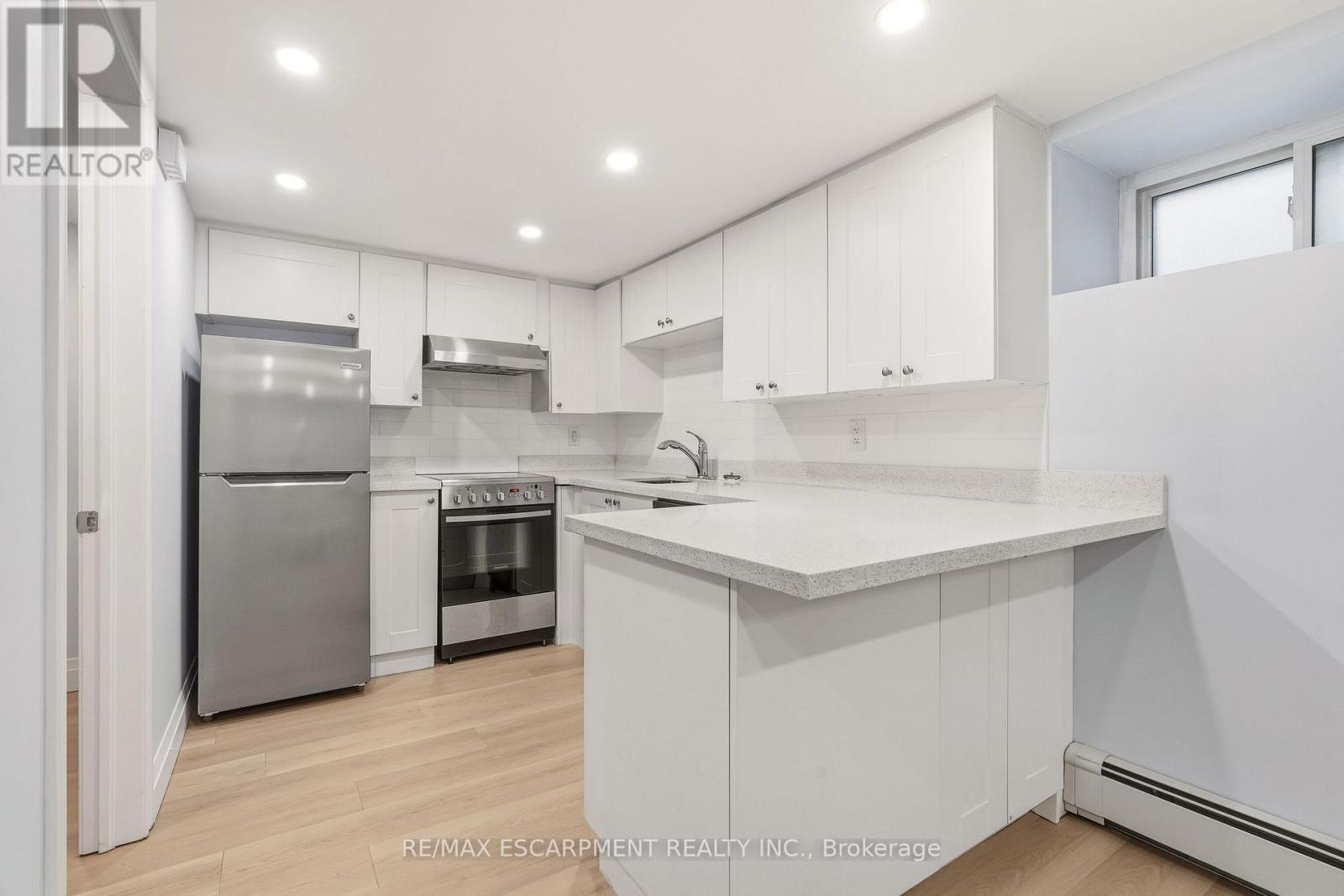 Lower - 152 Sanford Avenue S, Hamilton, Ontario  L8M 2G9 - Photo 10 - X13104270