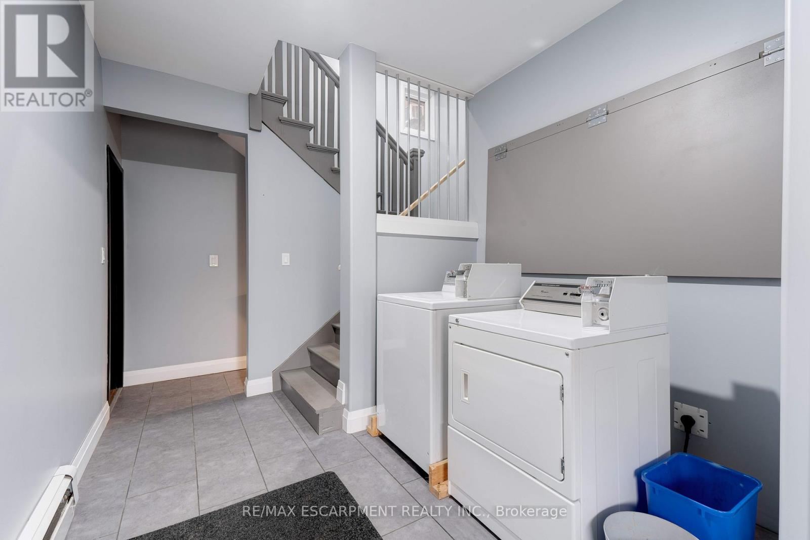 Lower - 152 Sanford Avenue S, Hamilton, Ontario  L8M 2G9 - Photo 4 - X13104270